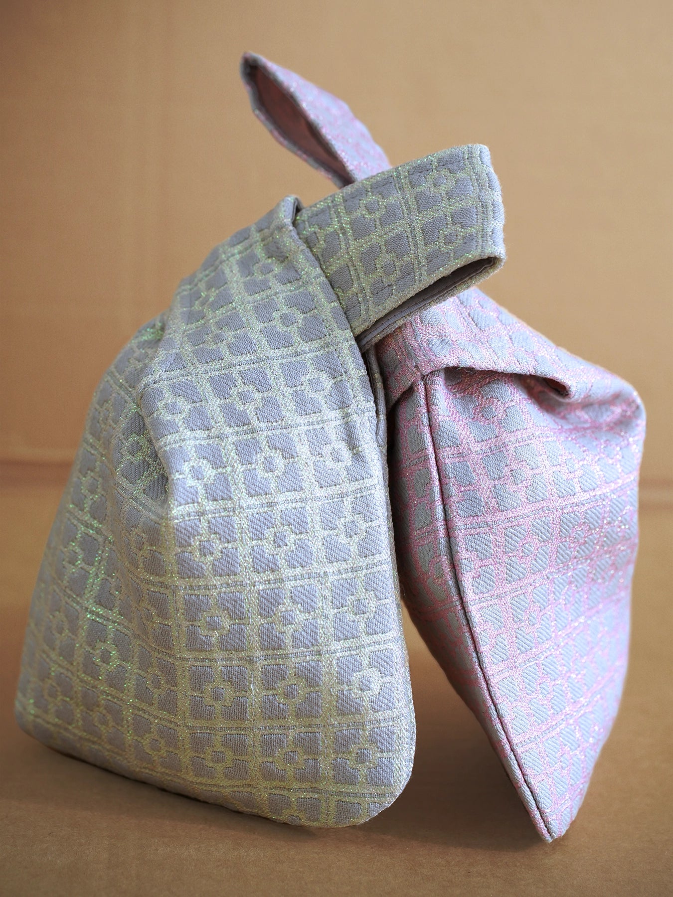 Pink Breeze Knot-toh Bag
